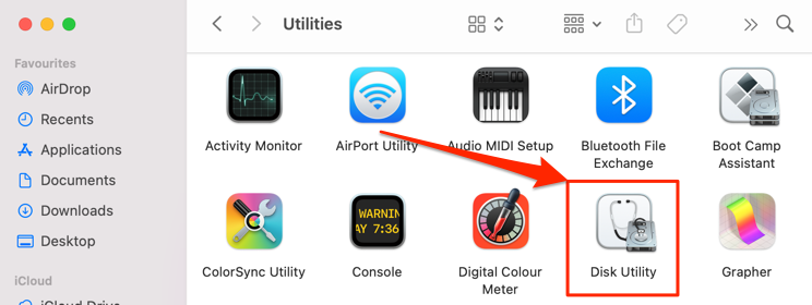 Finder > Applications > Utilities، ثم افتح Disk Utility” class=”wp-image-16608″  ></figure>
</div>
<ol start=