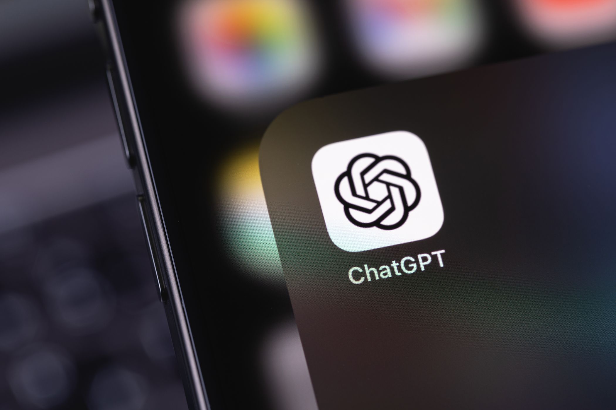 يمكنك الآن الوصول إلى ChatGPT من خلال رقمه على واتصاب 1-800-CHATGPT