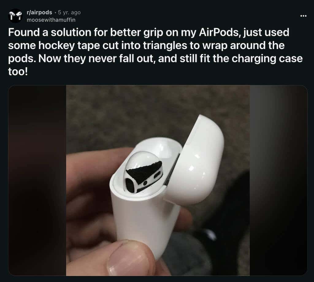 Reddit ينشر لقطة شاشة مع AirPods مسجلة في علبة