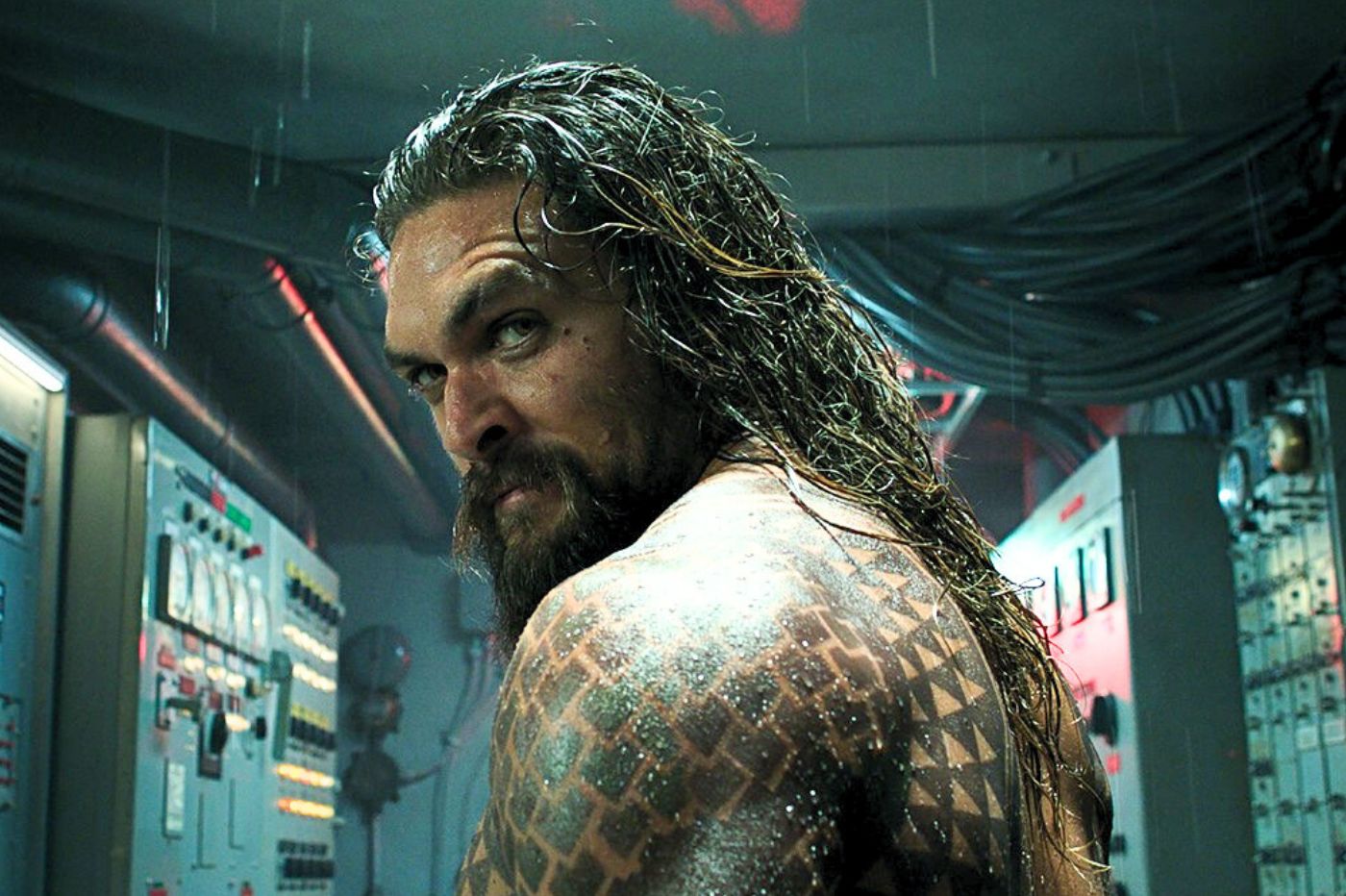 بعد Aquaman، أصبح جيسون موموا هو Lobo في DCU لجيمس غان