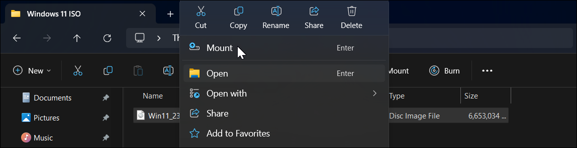 تعرض قائمة سياق File Explorer خيار Mount عند النقر بزر الماوس الأيمن على صورة ISO