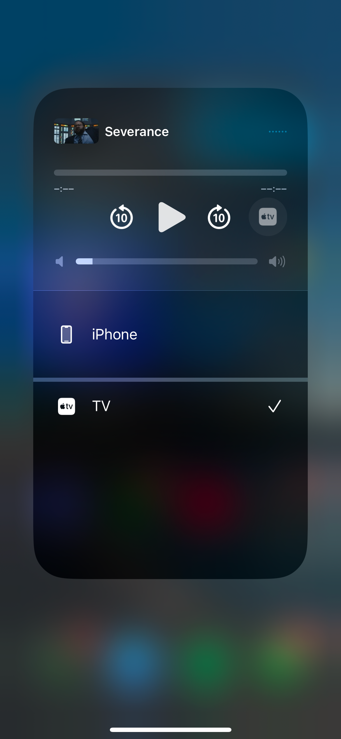 قائمة iOS 18 AirPlay مع خيار AirPlay Content to و Apple TV