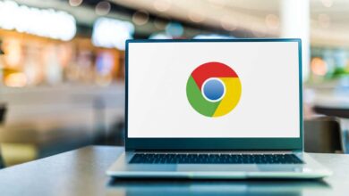 كيفية إصلاح خطأ "الساعة الخاصة بك إلى الأمام" في Google Chrome