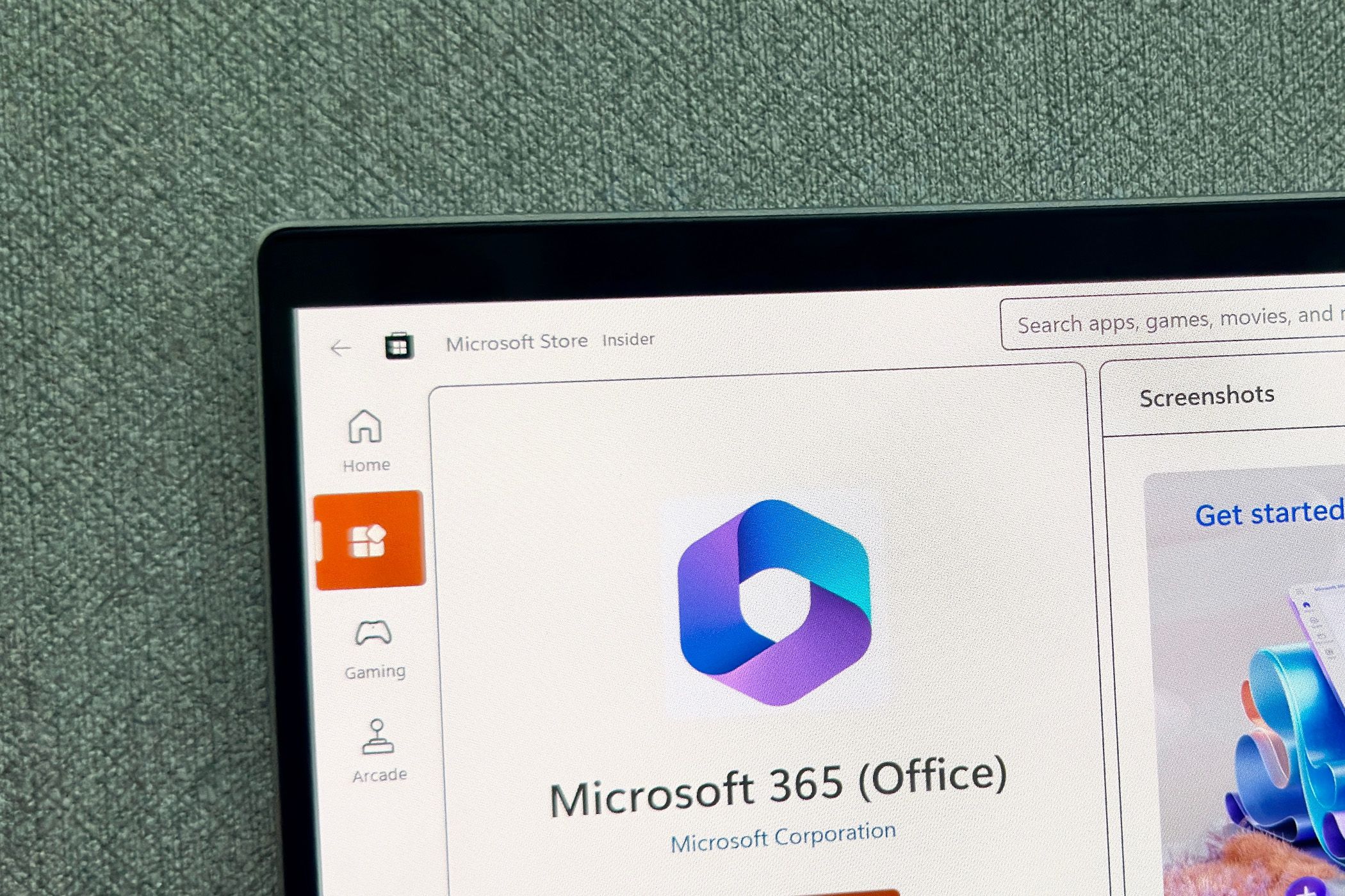 أيقونة تطبيق Microsoft 365 (Office) على شاشة Microsoft Store عن قرب